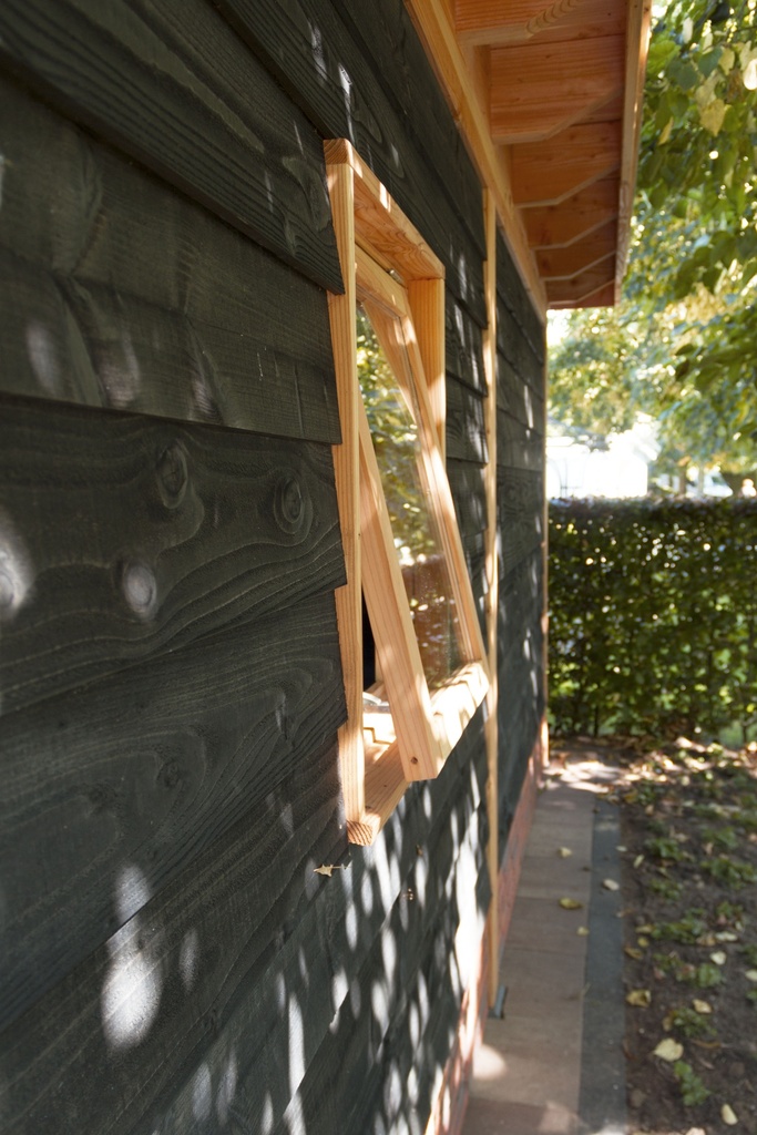 Douglas stelkozijn universeel t.b.v. raam, onbehandeld.