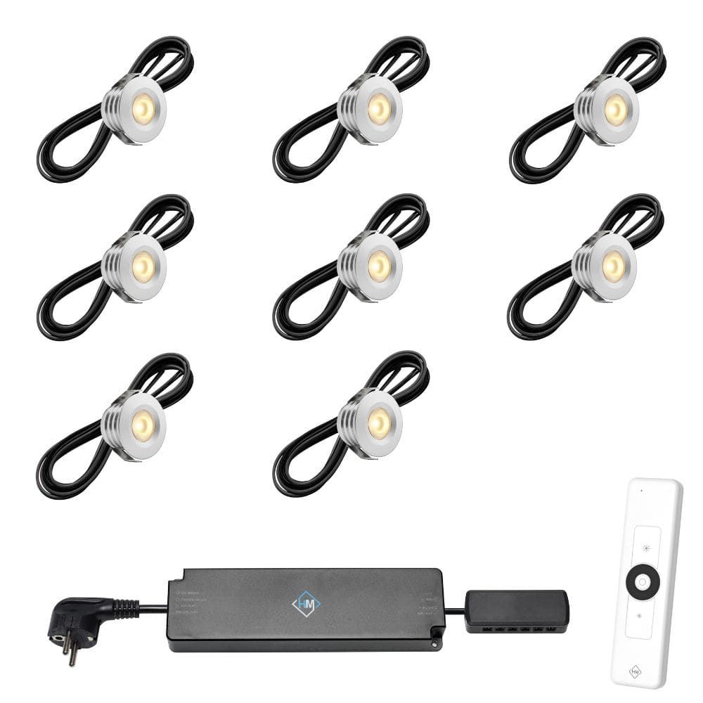 Set spots aluminium, 8 stuks. Inclusief trafo, afstandsbediening en kabel van 5 meter.